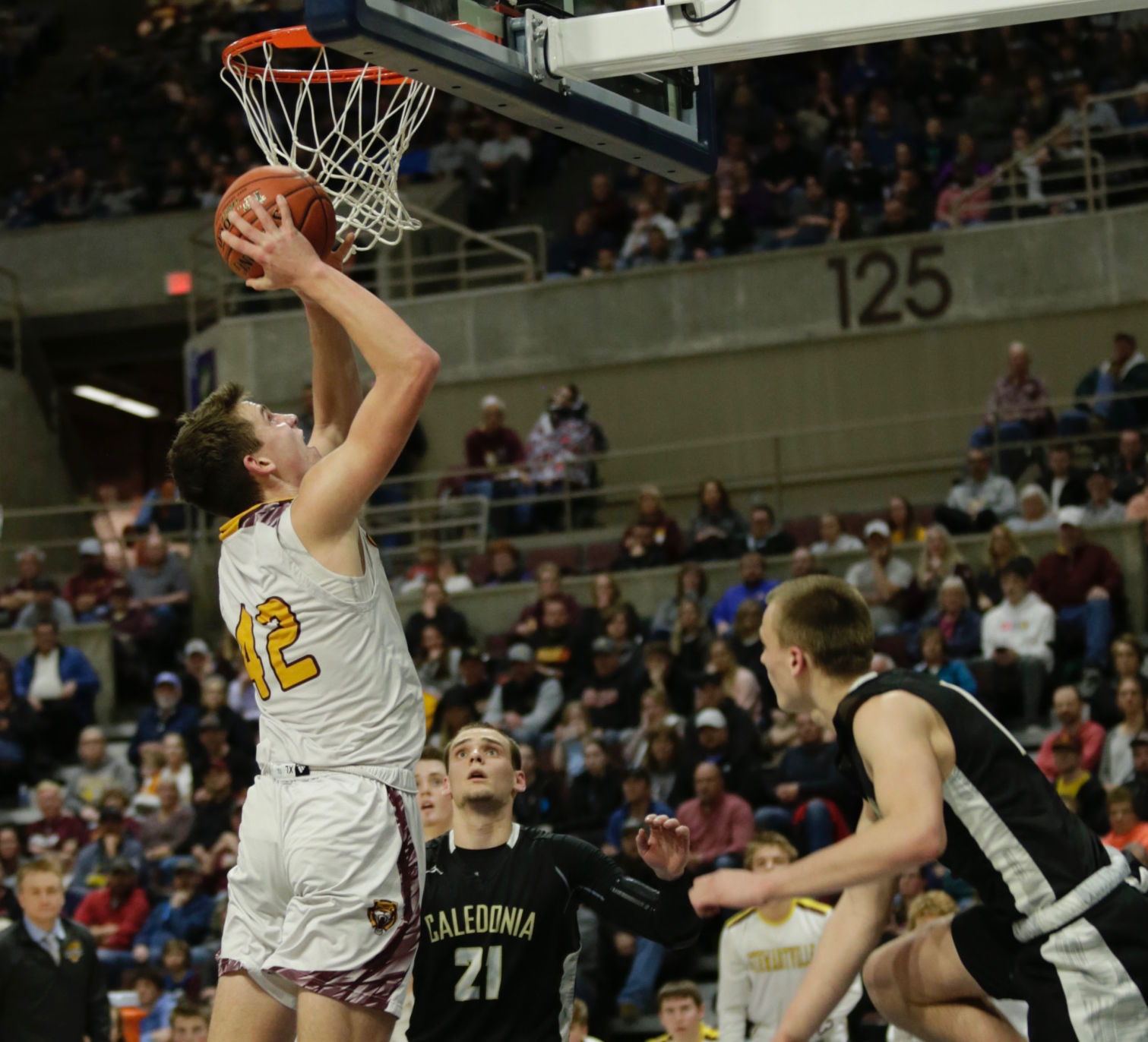 Caledonia vs Stewartville